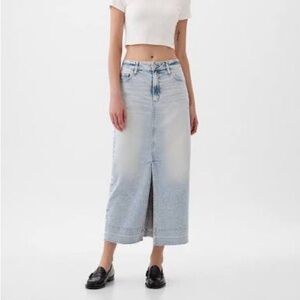 GAP light wash denim midi skirt with raw hemline and front slit
